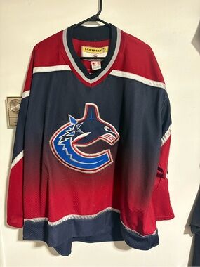 2000s koho Vancouver Canucks jersey rare